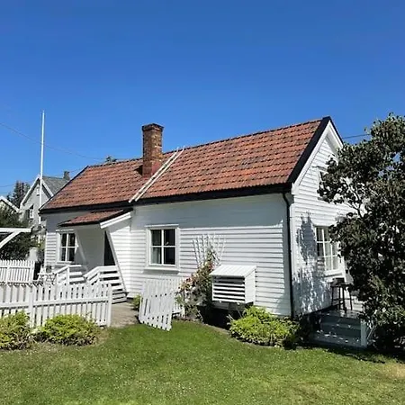 Hotel Koselig Hus Med 4 Soverom 7 Min Gange Fra Sentrum