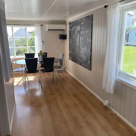 Koselig Hus Med 4 Soverom 7 Min Gange Fra Sentrum Hotel Gjøvik