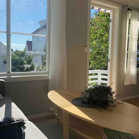 Koselig Hus Med 4 Soverom 7 Min Gange Fra Sentrum *