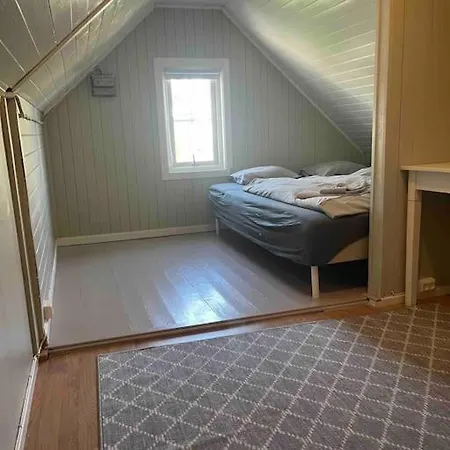 Koselig Hus Med 4 Soverom 7 Min Gange Fra Sentrum