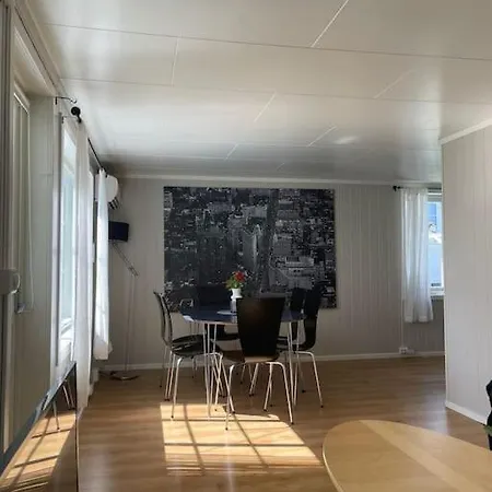 Koselig Hus Med 4 Soverom 7 Min Gange Fra Sentrum * Gjøvik