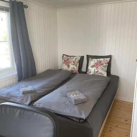 Koselig Hus Med 4 Soverom 7 Min Gange Fra Sentrum *