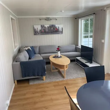Koselig Hus Med 4 Soverom 7 Min Gange Fra Sentrum