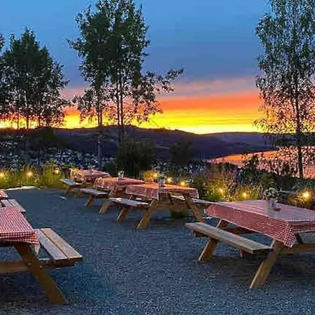 Koselig Hus Med 4 Soverom 7 Min Gange Fra Sentrum Gjøvik